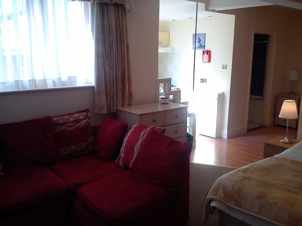 Ambassador Rooms 斯卡伯勒